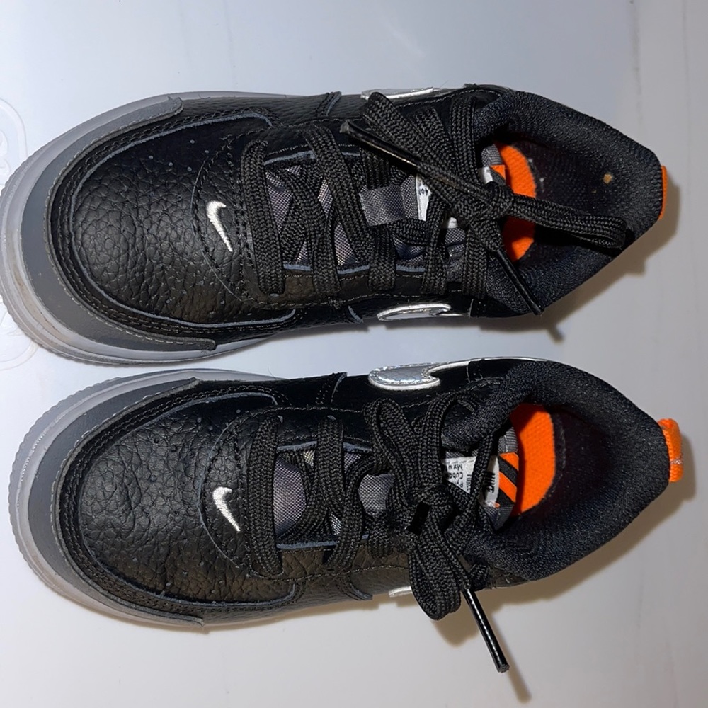 Almost new Nike shoes for toddlers